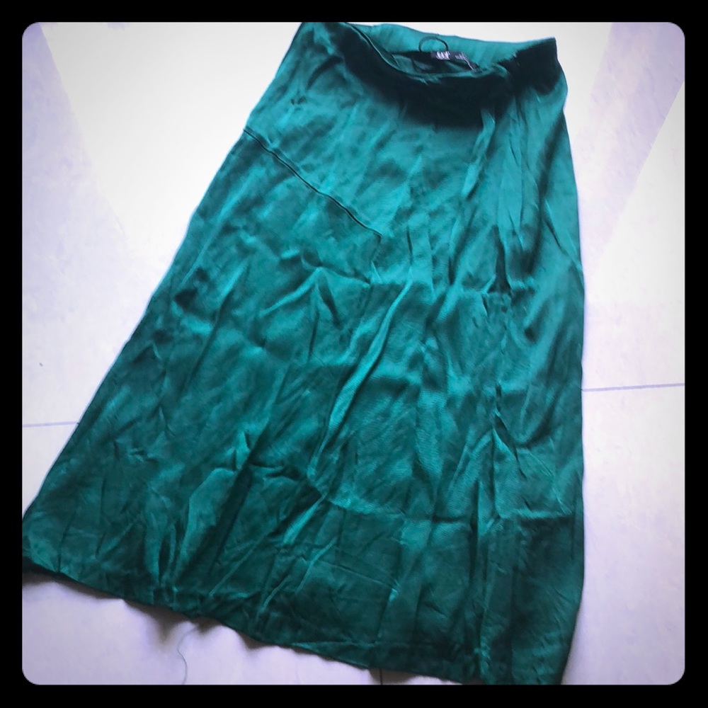 Zara trf green viscose skirt Sz XS Like New